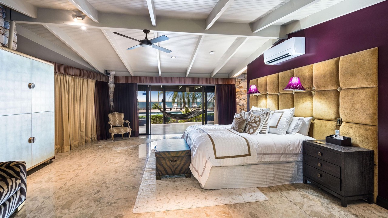 Photo of Bedroom in Trinity Beach