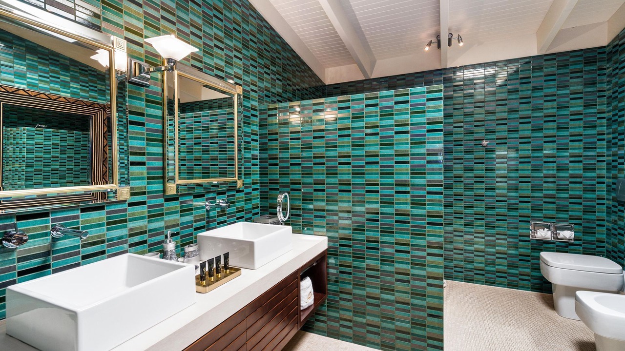 Photo of Bathroom in Trinity Beach