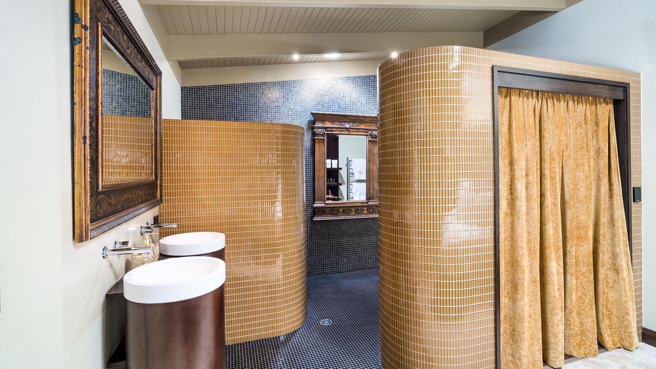 Photo of Bathroom in Trinity Beach