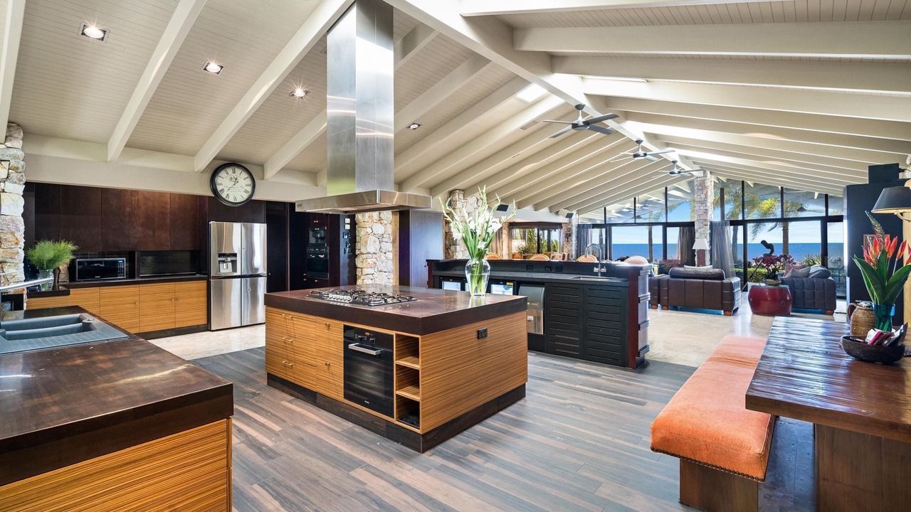 Photo of Kitchen in Trinity Beach