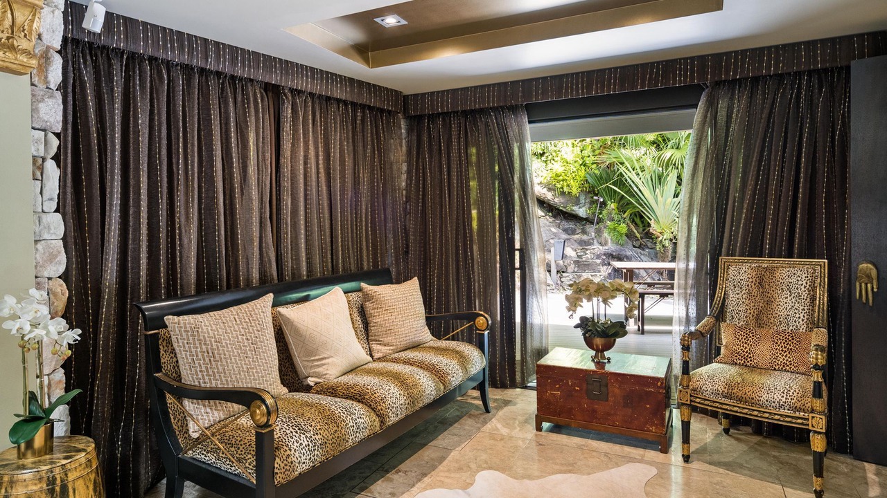 Photo of Livingroom in Trinity Beach
