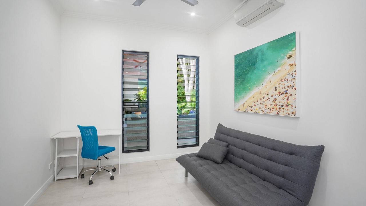 Photo of Livingroom in Palm Cove