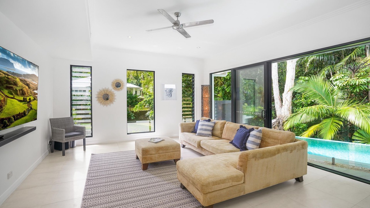 Photo of Livingroom in Palm Cove