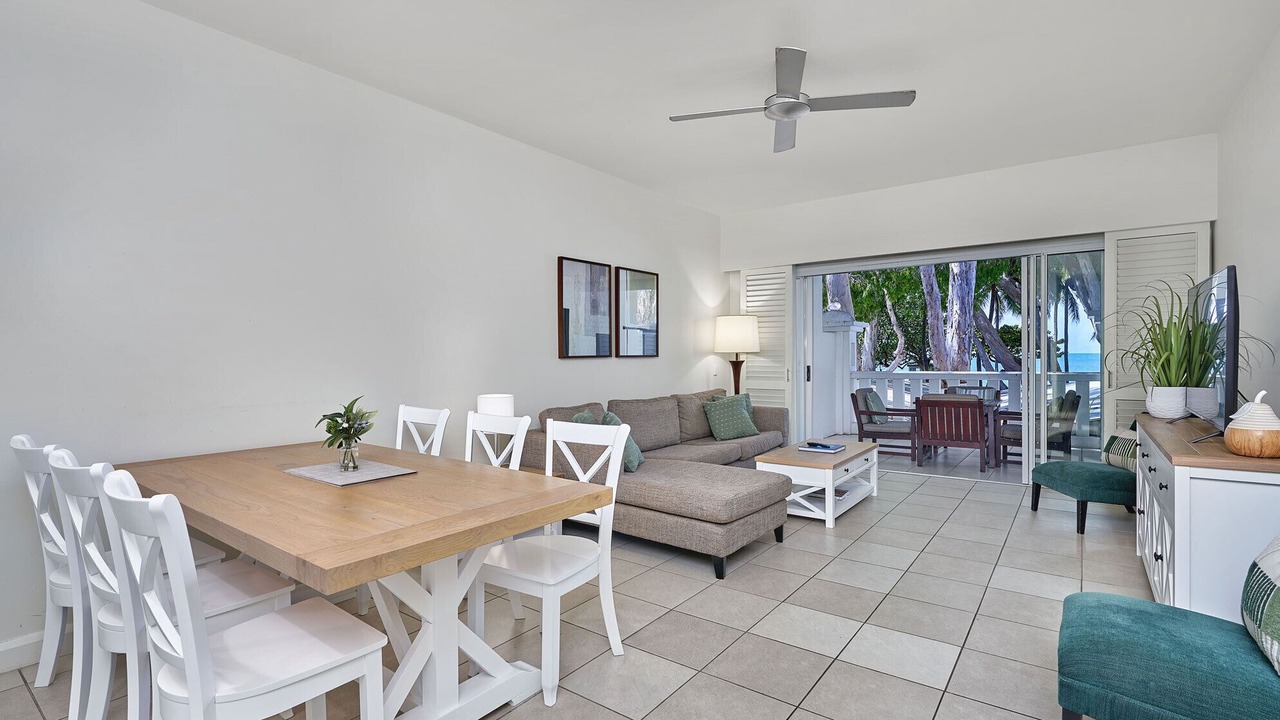 Photo of Livingroom in Palm Cove