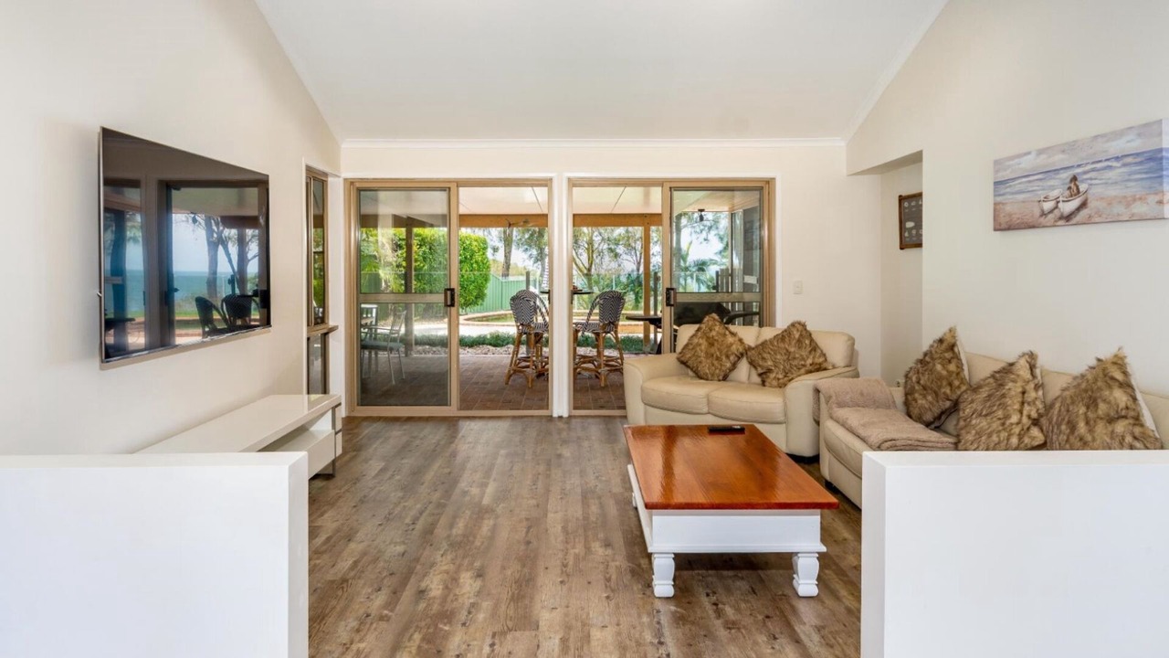Photo of Livingroom in Sandstone Point