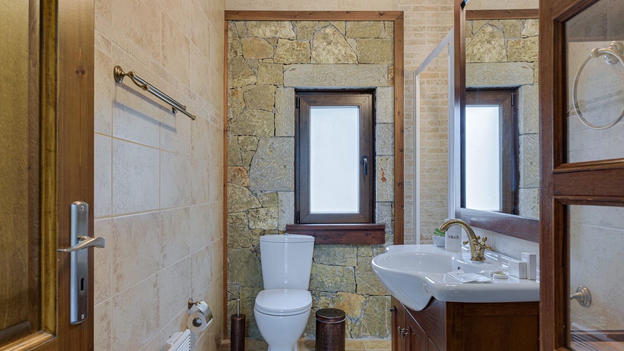 Photo of Bathroom in Eptalofos