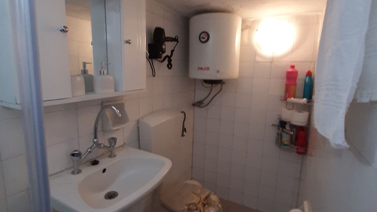 Photo of Bathroom in Pella Region