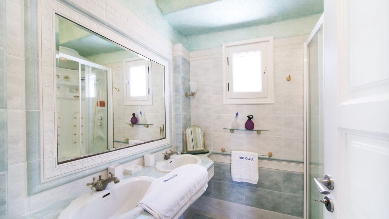 Photo of Bathroom in Paraga