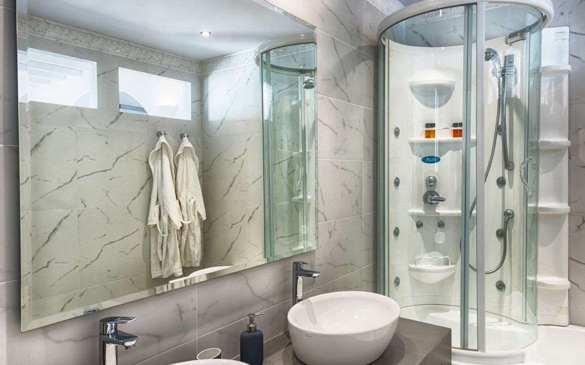 Photo of Bathroom in Paraga