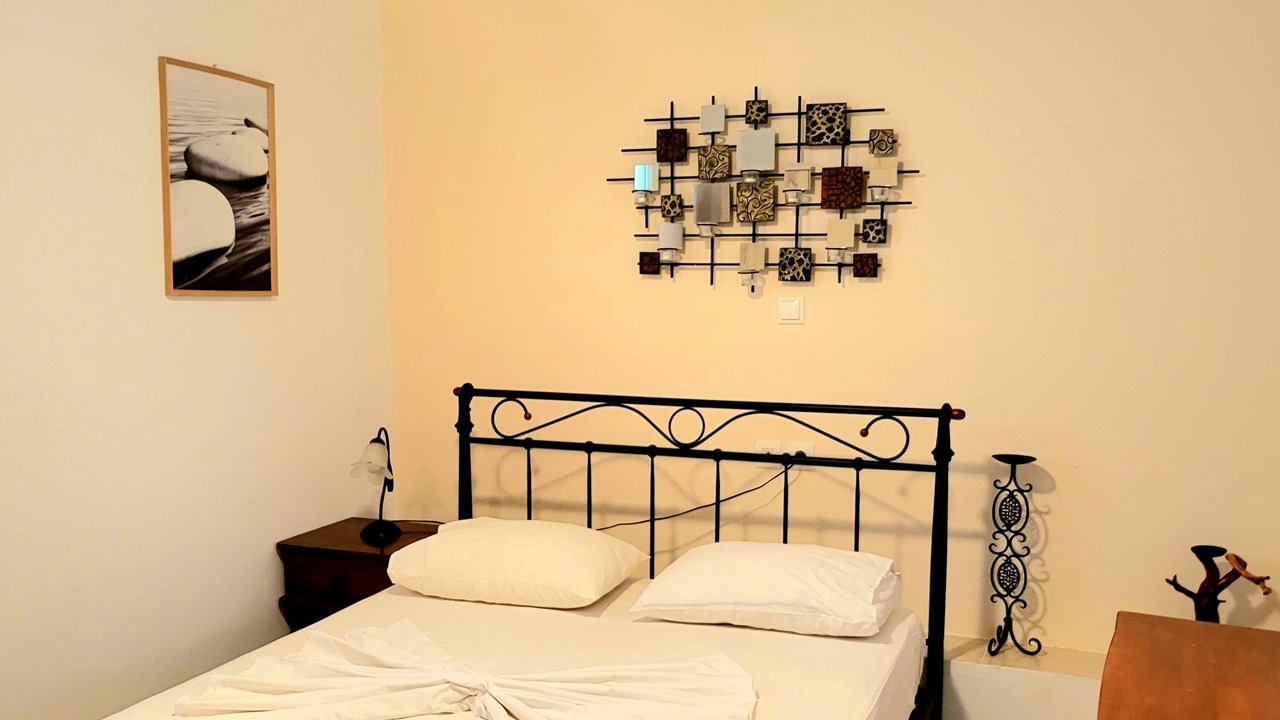 Photo of Bedroom in Lahania