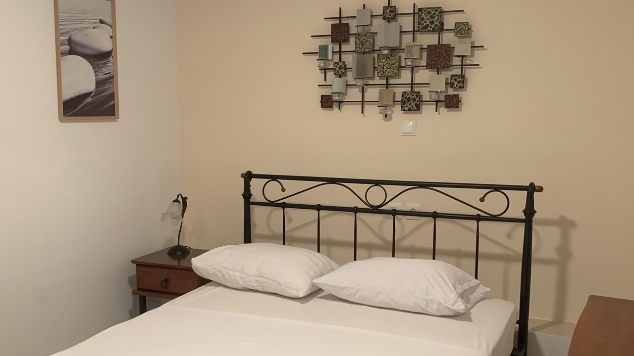 Photo of Bedroom in Lahania