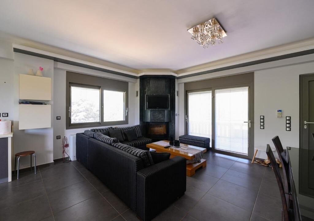 Photo of Livingroom in Mitopolis