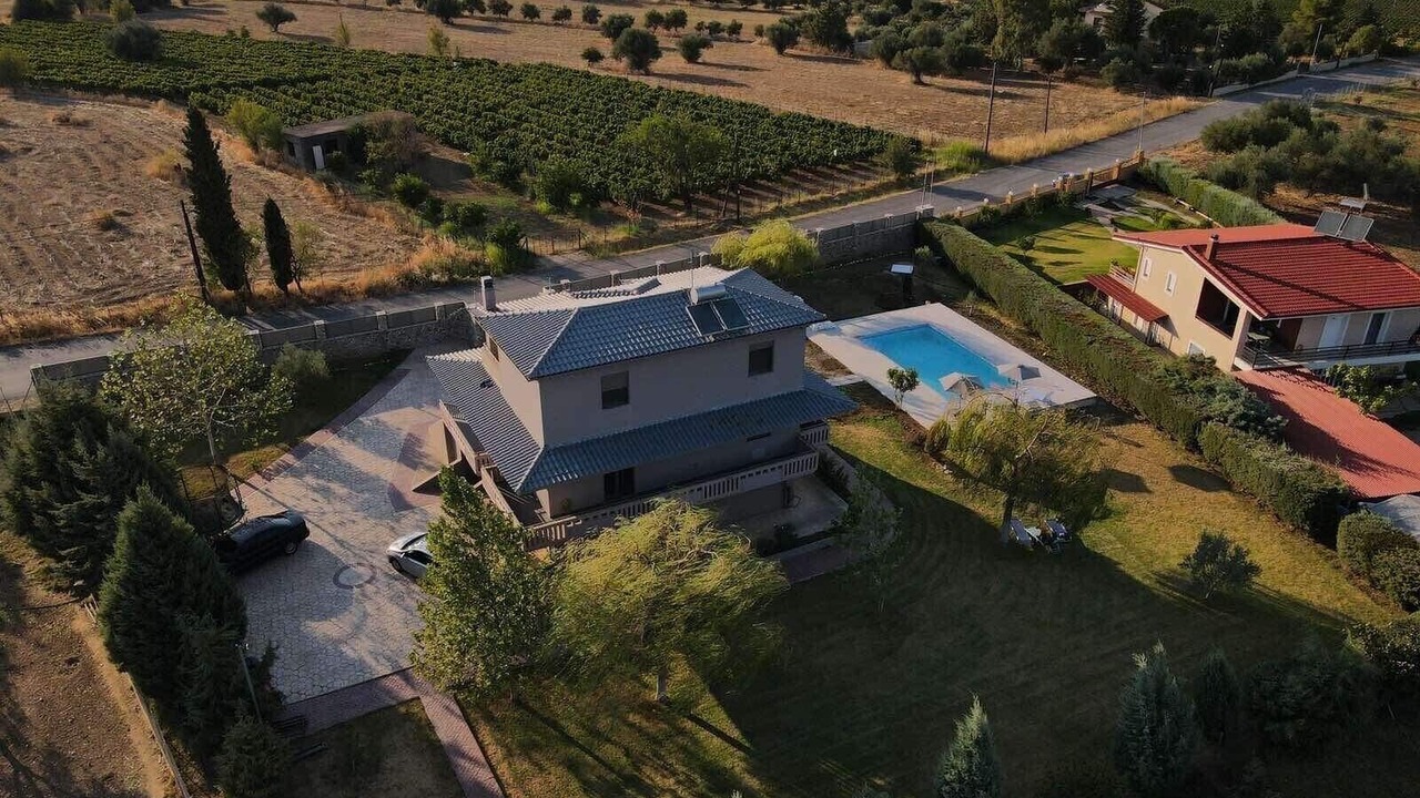 Photo of Outdoor in Mitopolis