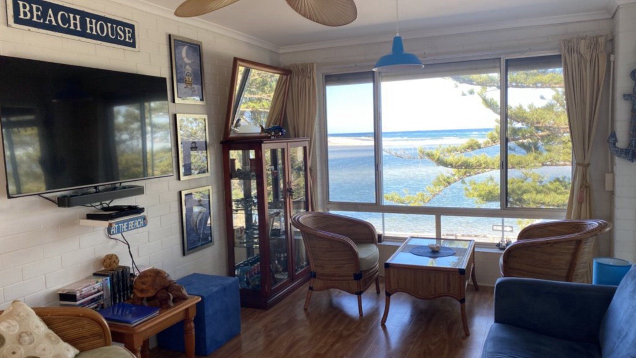 Photo of Livingroom in Golden Beach