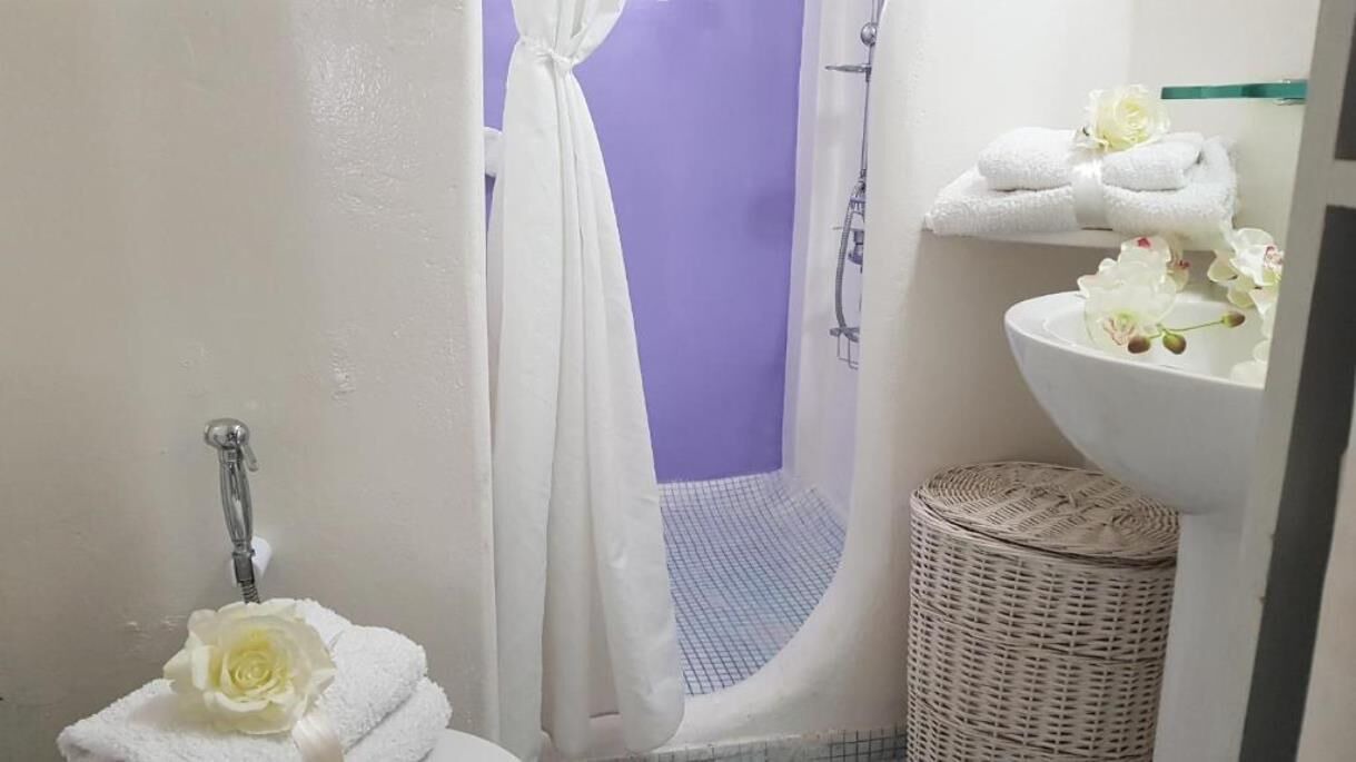 Photo of Bathroom in Ano Mera