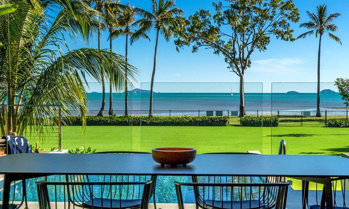 Photo of Outdoor in Flametree
