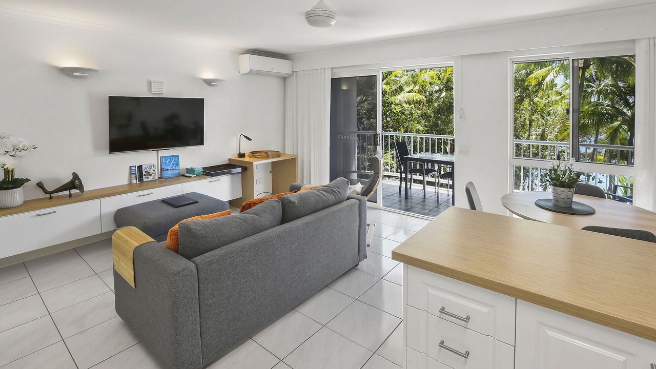 Photo of Livingroom in Clifton Beach