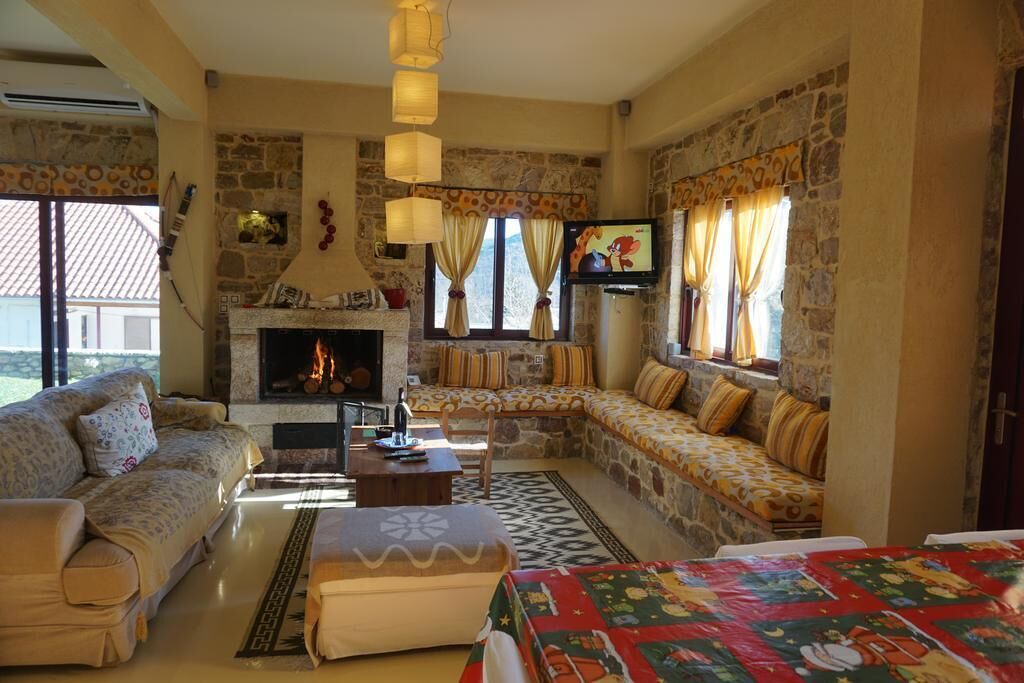 Photo of Livingroom in Kalavrita