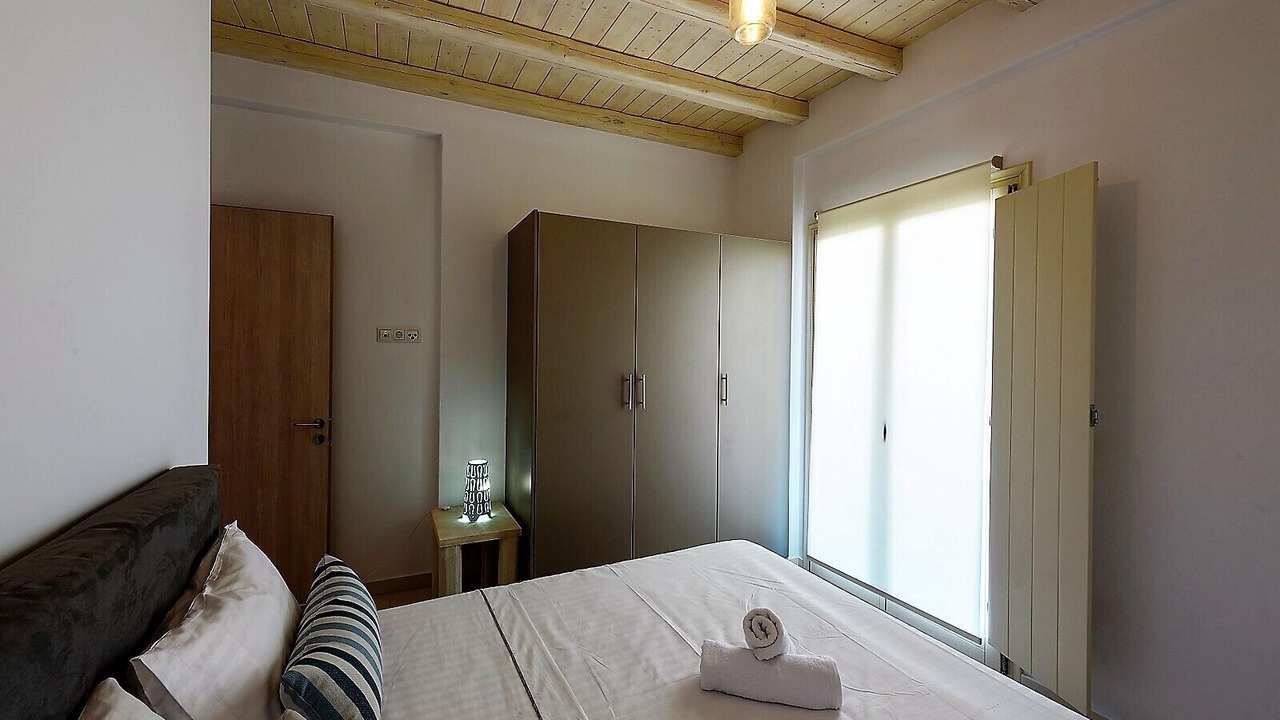 Photo of Bedroom in Drios