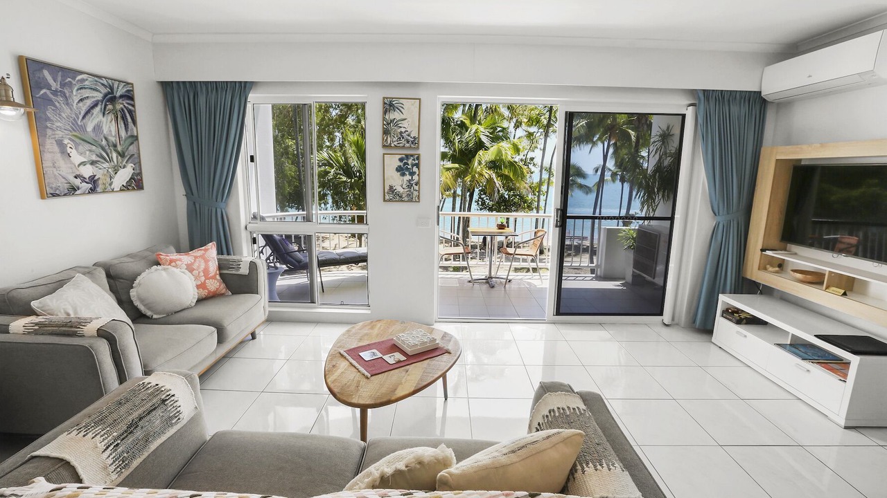 Photo of Livingroom in Clifton Beach
