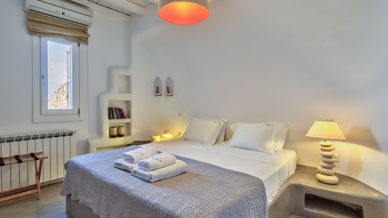 Photo of Bedroom in Faros Armenistis