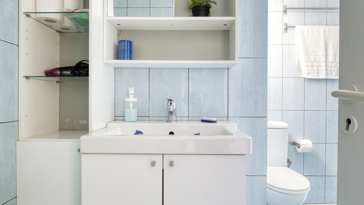 Photo of Bathroom in Ampelokipoi