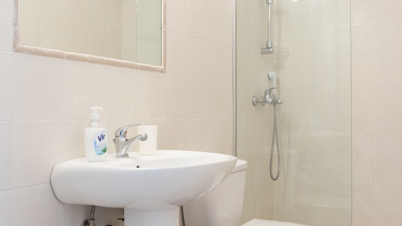 Photo of Bathroom in Neapoli