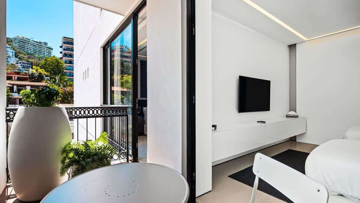 Photo of Patio Balcony in Romantic Zone