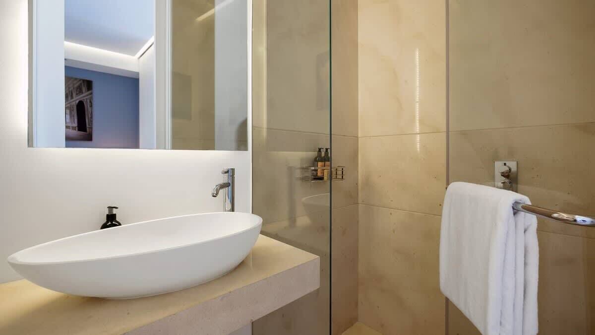 Photo of Bathroom in Romantic Zone