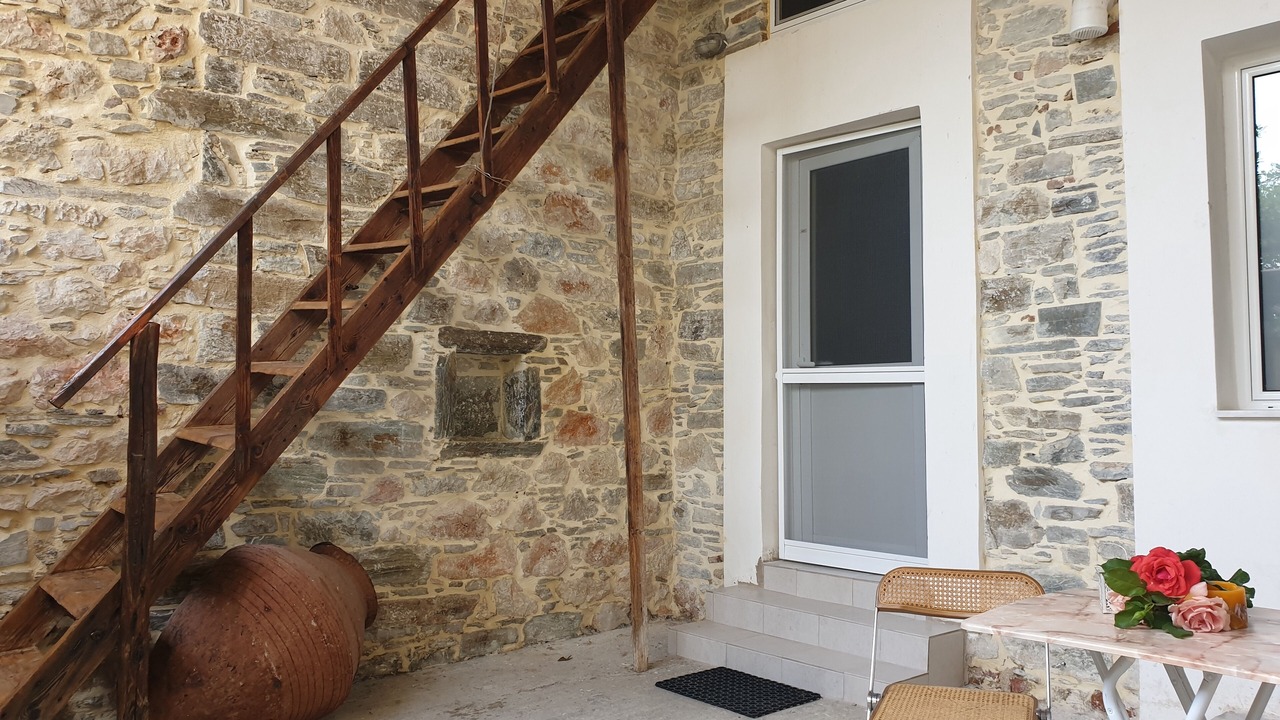 Photo of Patio Balcony in Aliverion