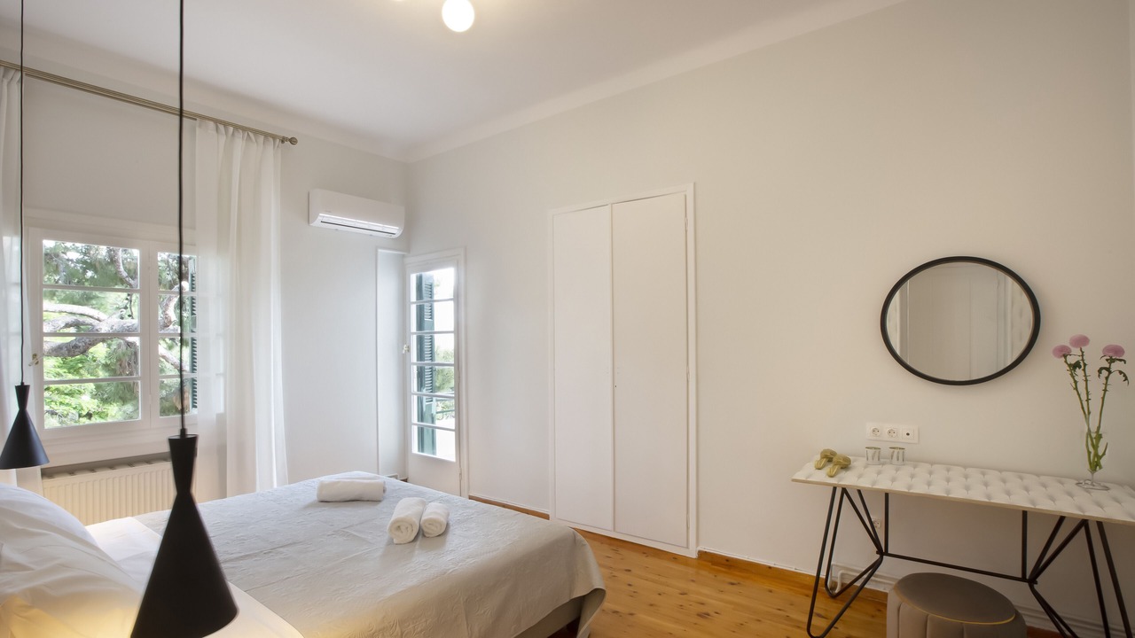 Photo of Bedroom in Glyfada