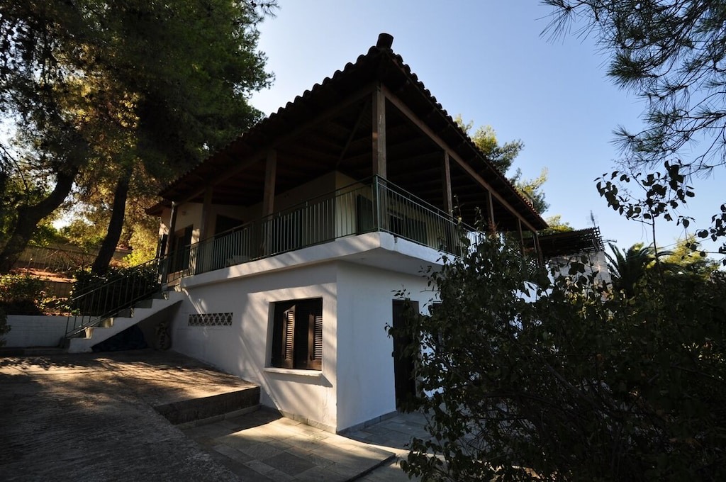 Photo of Buildings in Gialtra