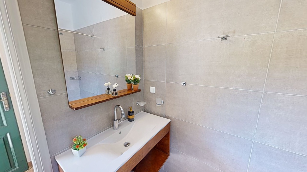 Photo of Bathroom in Lakka