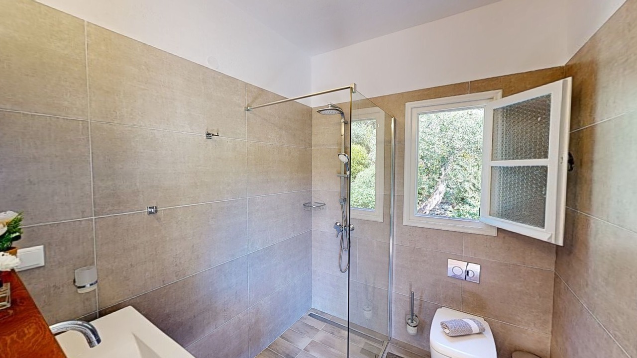 Photo of Bathroom in Lakka
