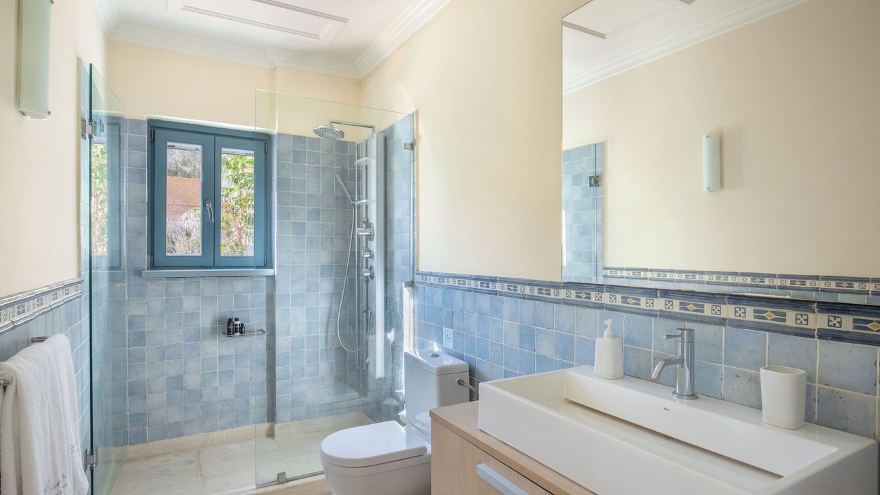 Photo of Bathroom in Evgiros