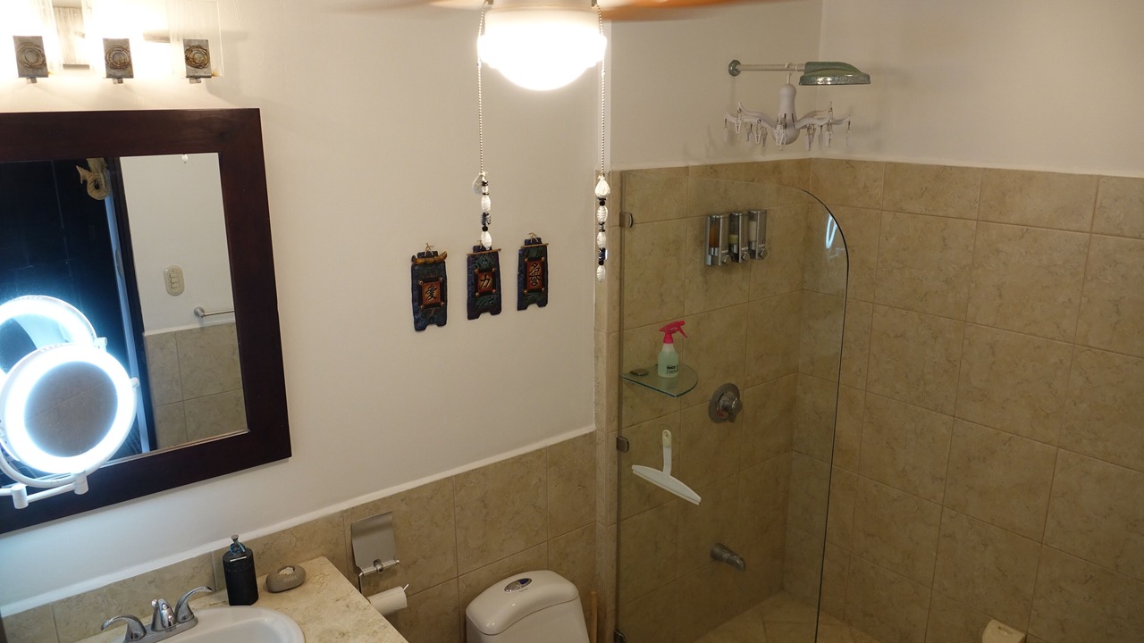 Photo of Bathroom in Barrio Los Villalobos
