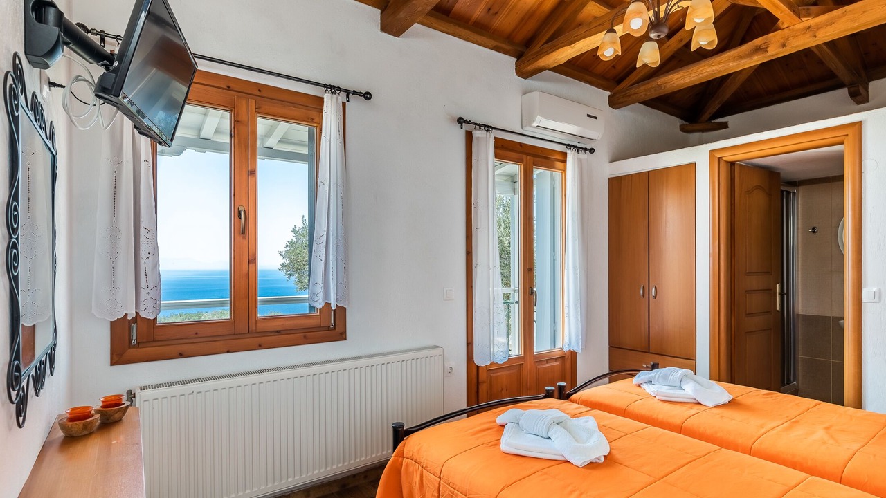 Photo of Bedroom in Glossa