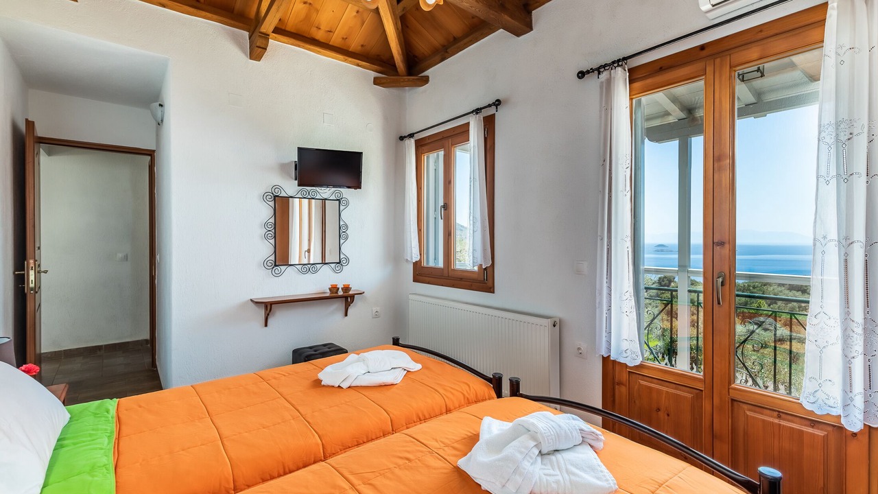 Photo of Bedroom in Glossa