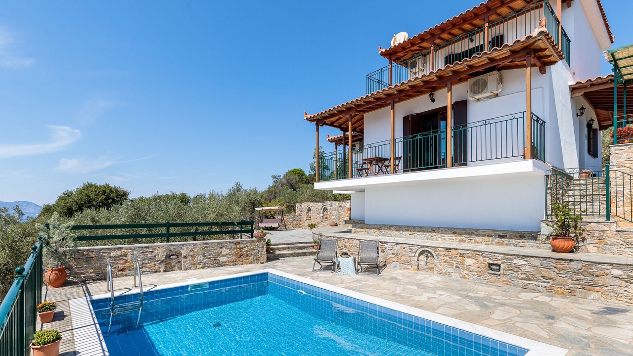 Photo of Outdoor in Glossa