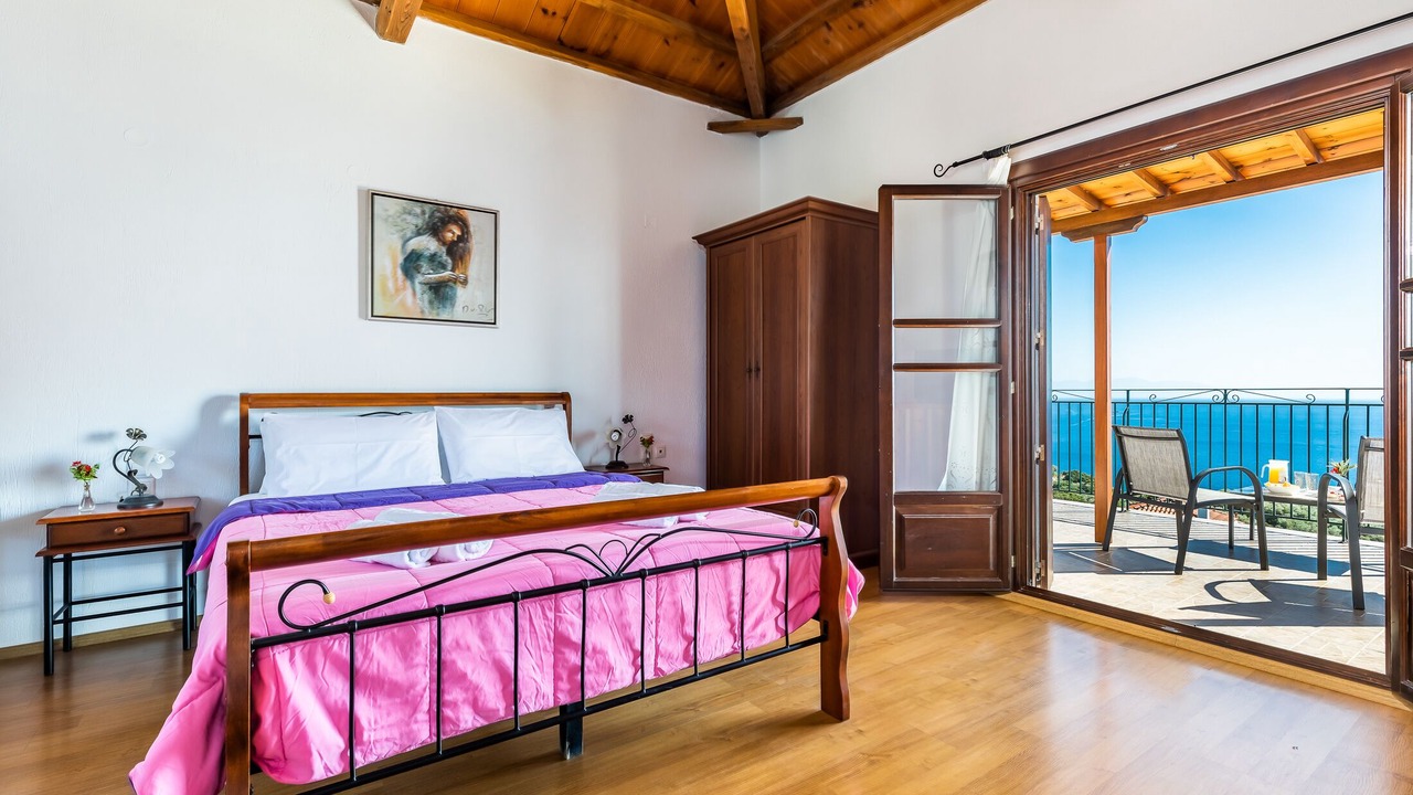 Photo of Bedroom in Glossa