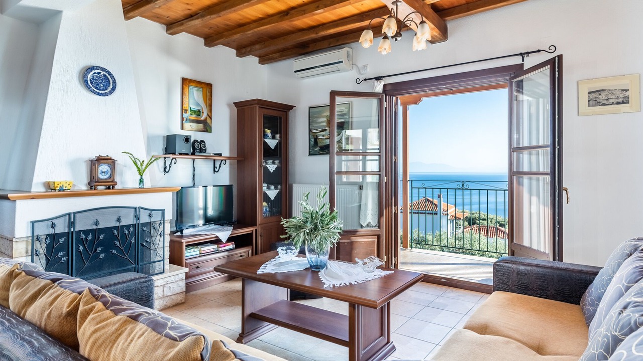 Photo of Livingroom in Glossa