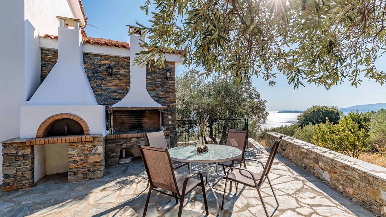 Photo of Outdoor in Glossa