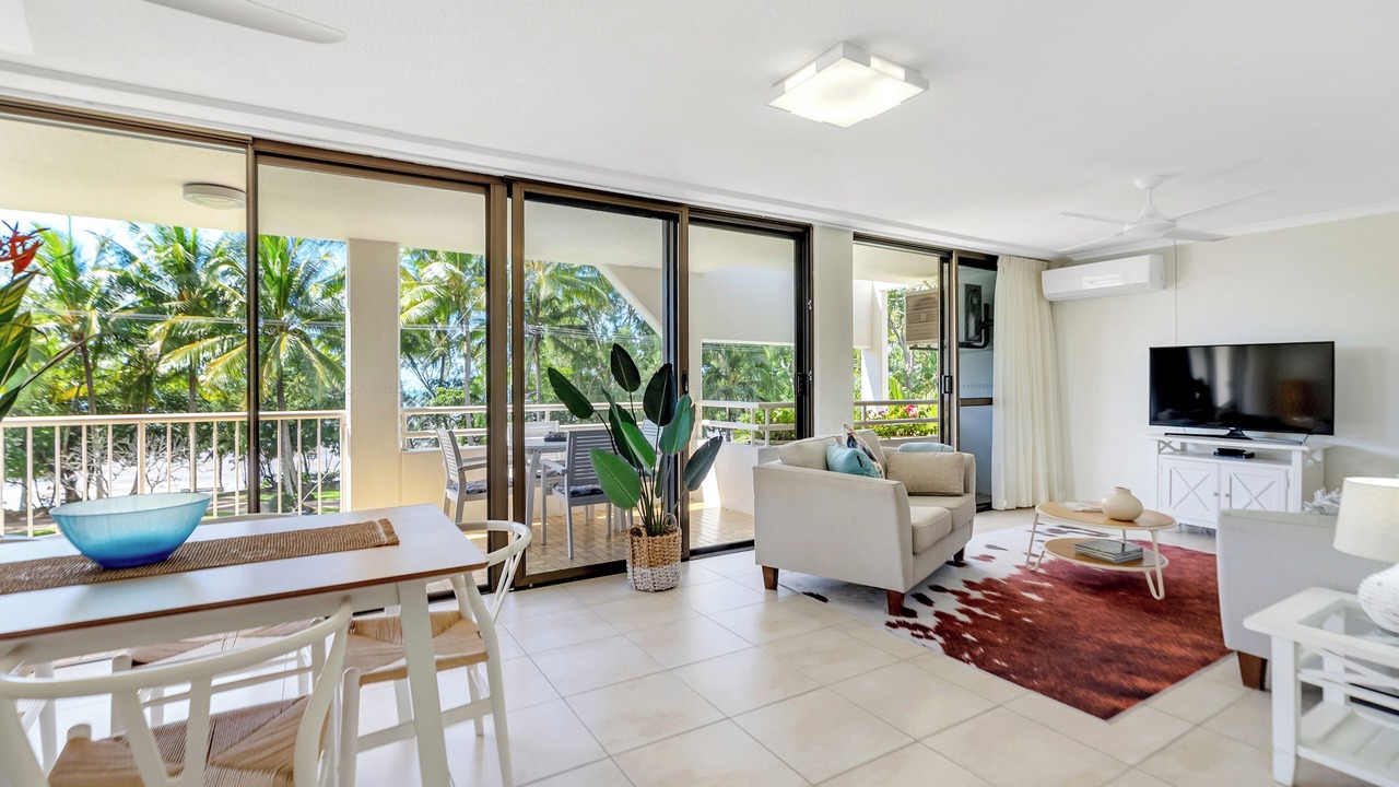 Photo of Livingroom in Clifton Beach