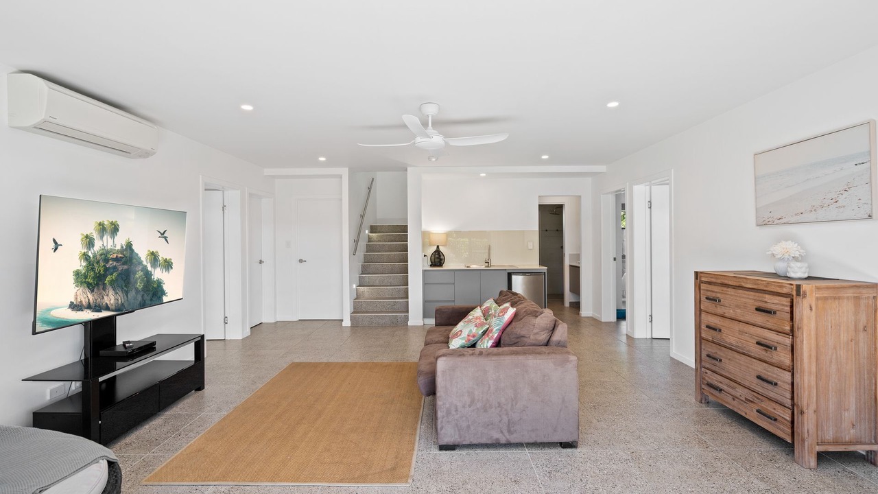 Photo of Livingroom in Clifton Beach