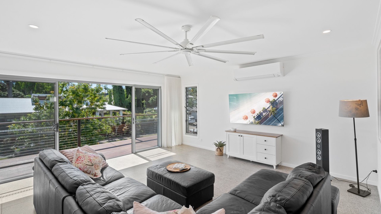Photo of Livingroom in Clifton Beach