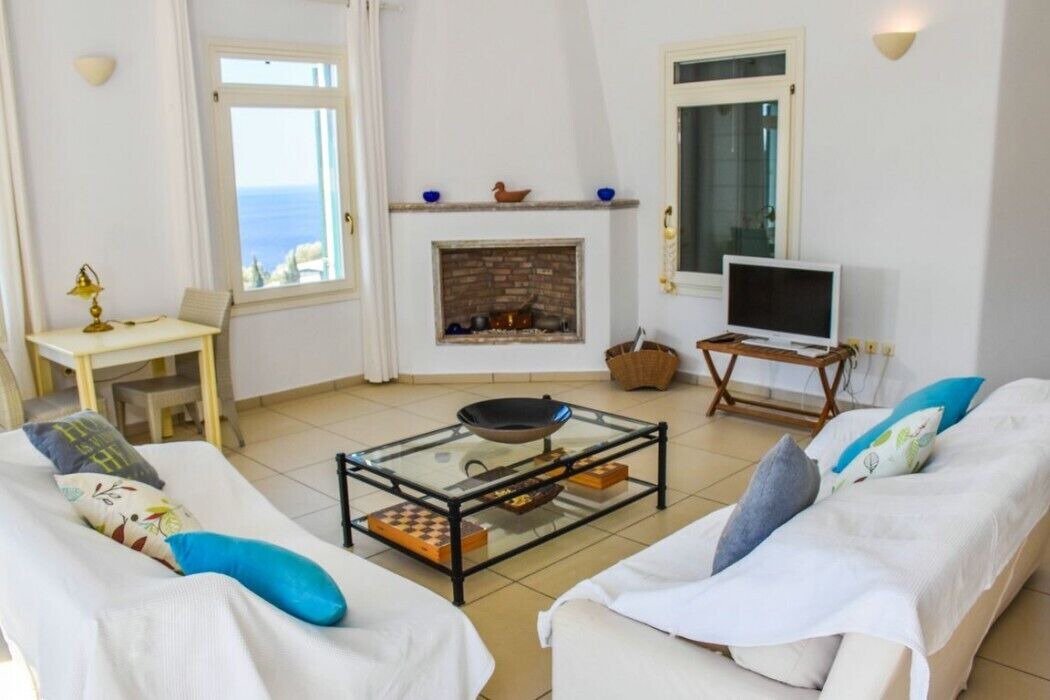 Photo of Livingroom in Pitrofos