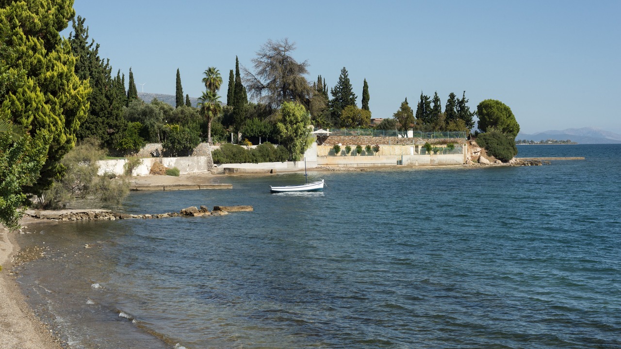 Photo of Others in Eretria
