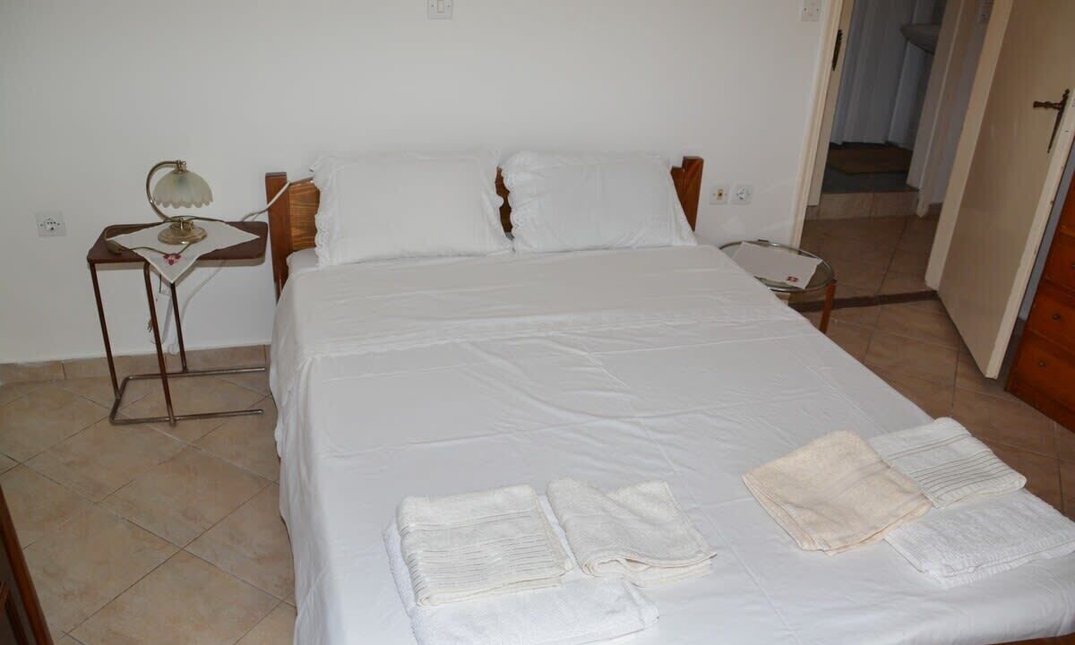 Photo of Bedroom in Marmari