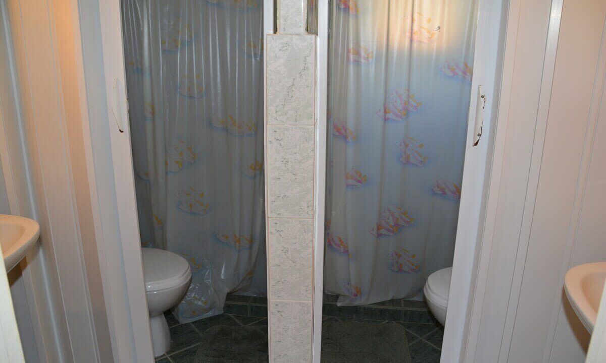 Photo of Bathroom in Marmari