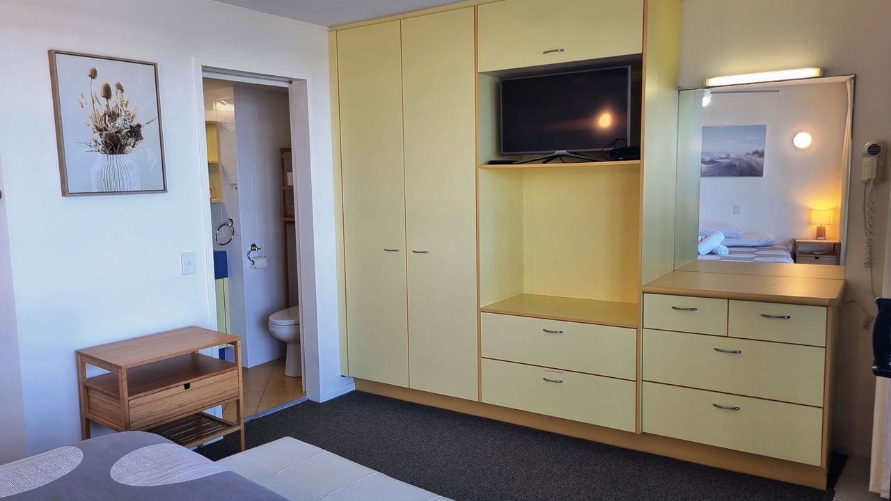 Photo of Bedroom in Golden Beach